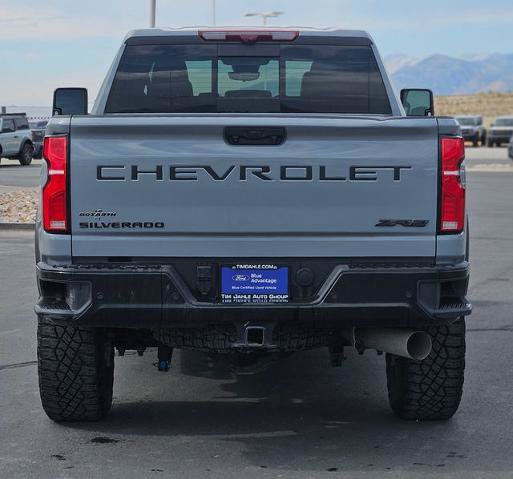 Used 2025 Chevrolet Silverado 2500 ZR2 w/ Technology Package AWD/4WD image 4