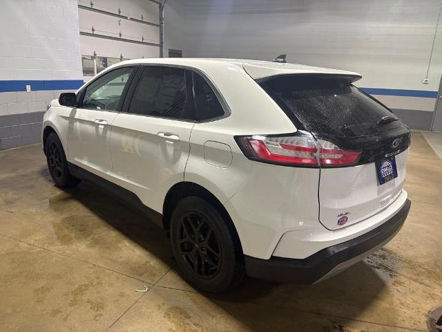 Certified 2024 Ford Edge SEL w/ Convenience Package AWD/4WD image 4