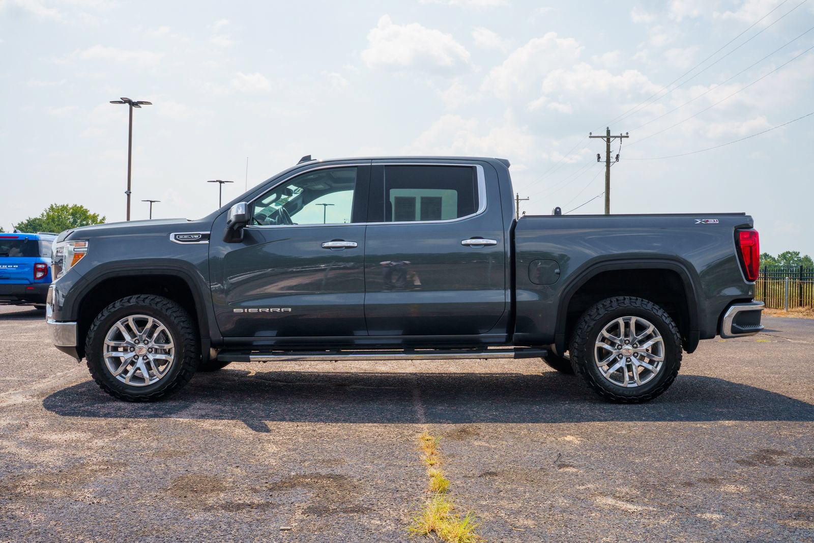 Used 2021 GMC Sierra 1500 SLT AWD/4WD image 6
