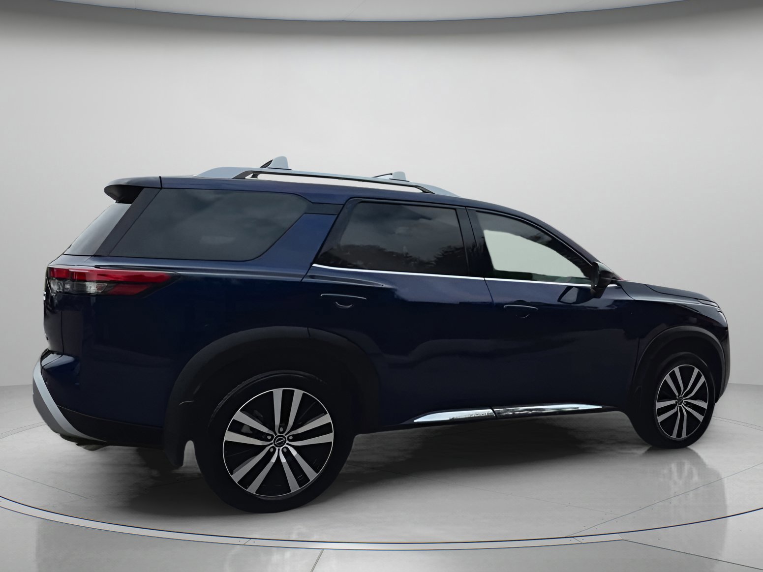 Used 2024 Nissan Pathfinder Platinum image 22