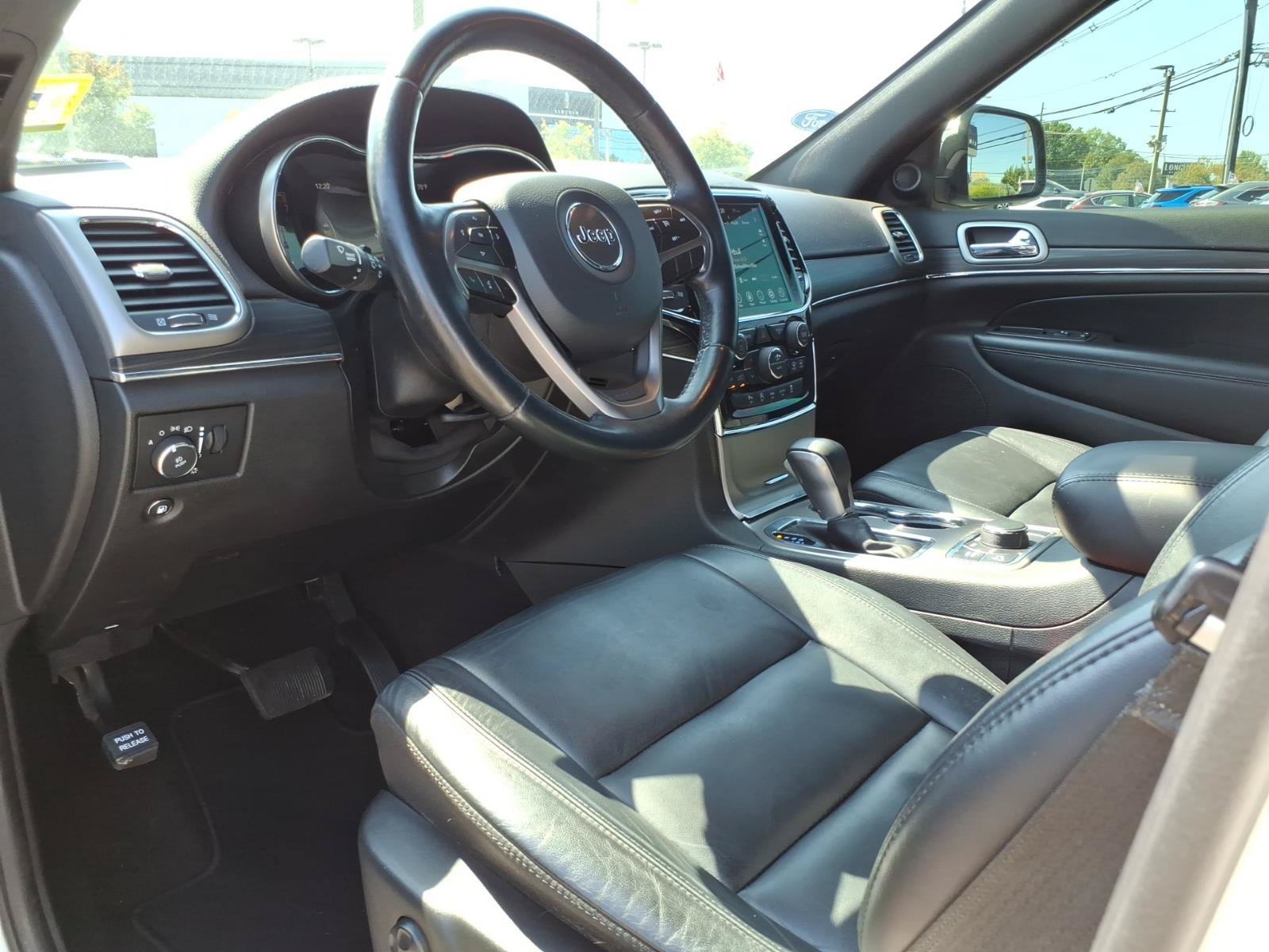Used 2021 Jeep Grand Cherokee Limited w/ Sun & Sound Group AWD/4WD image 13