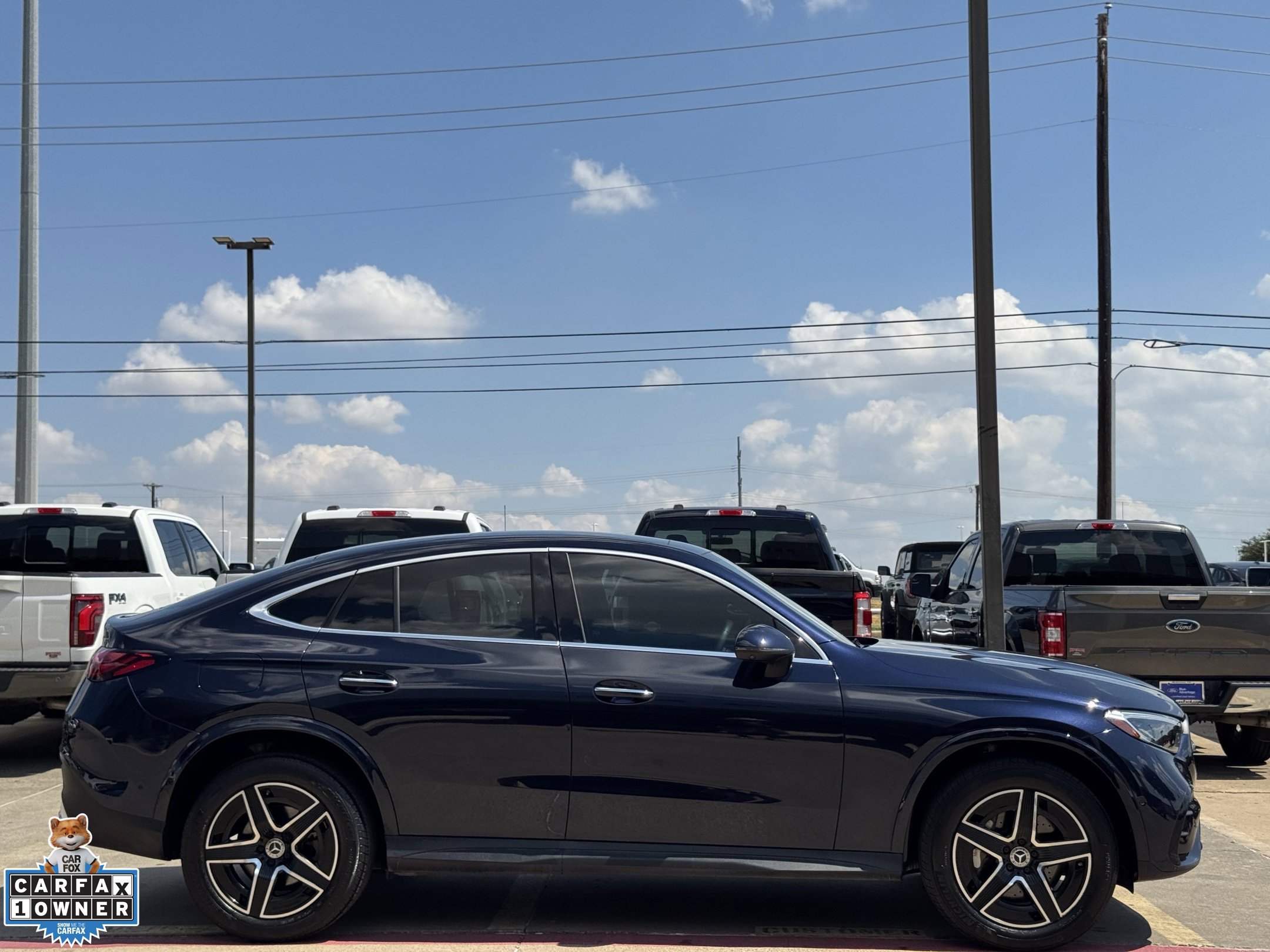 Used 2024 Mercedes-Benz GLC 300 4MATIC image 3
