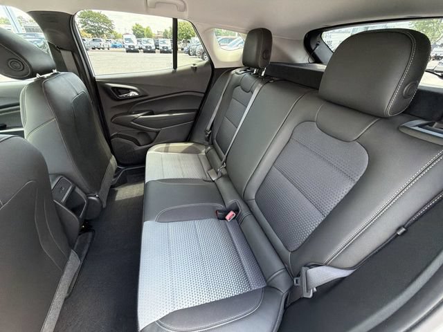 Used 2025 Chevrolet Trax LT FWD image 23