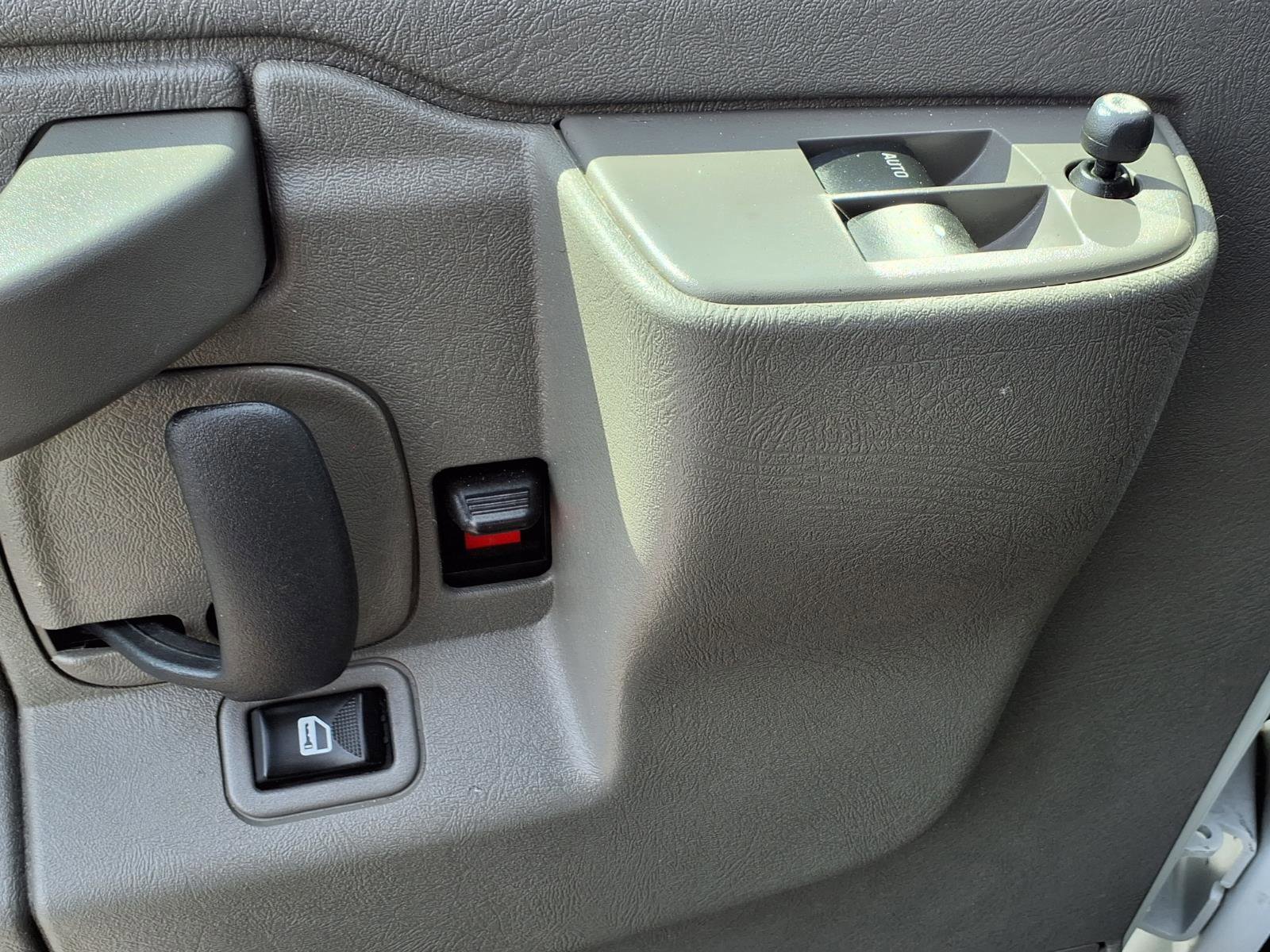 Used 2024 GMC Savana 2500 w/ Driver Convenience Package image 16