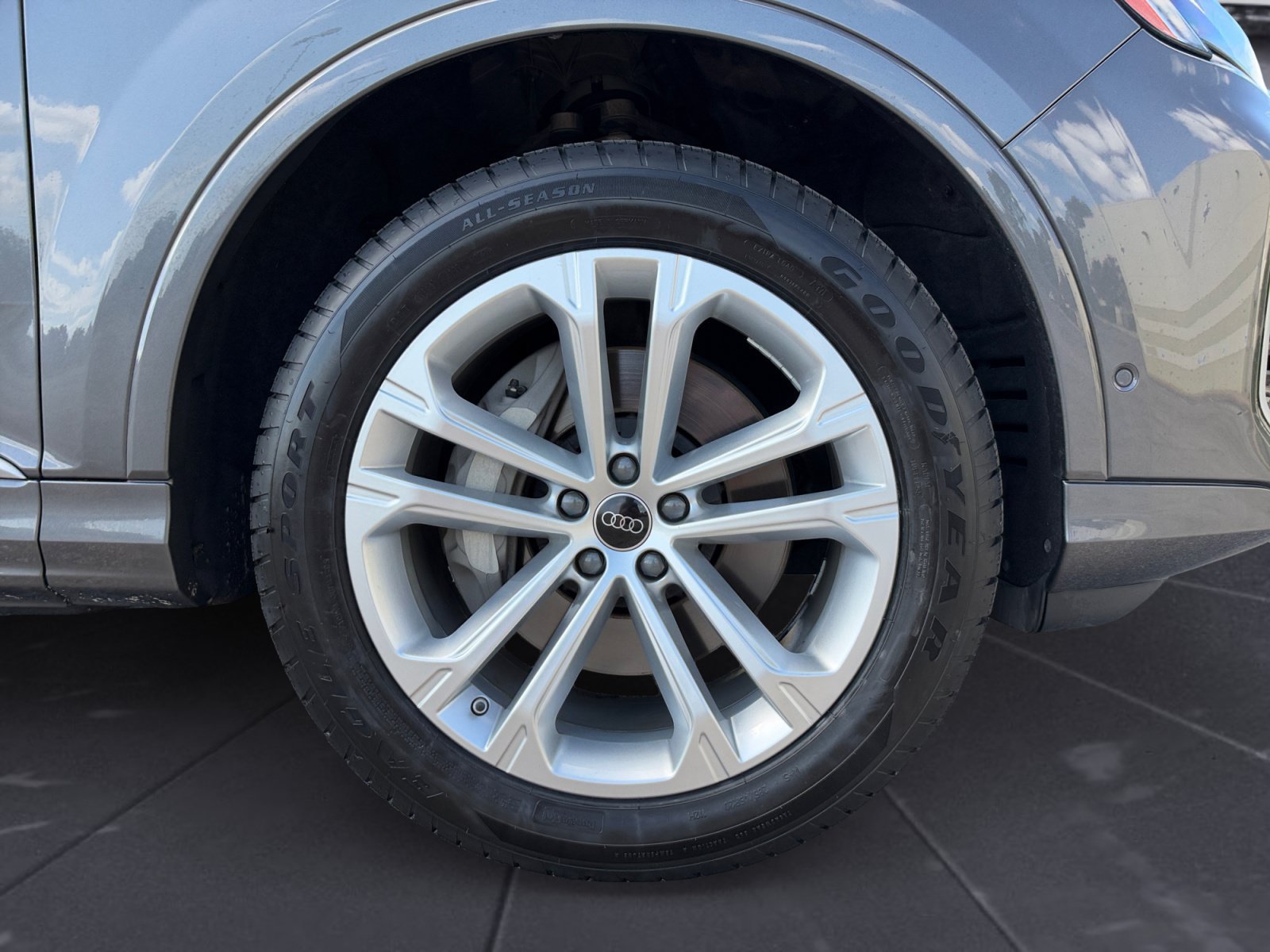 Used 2025 Audi Q7 3.0T Premium Plus AWD/4WD image 14