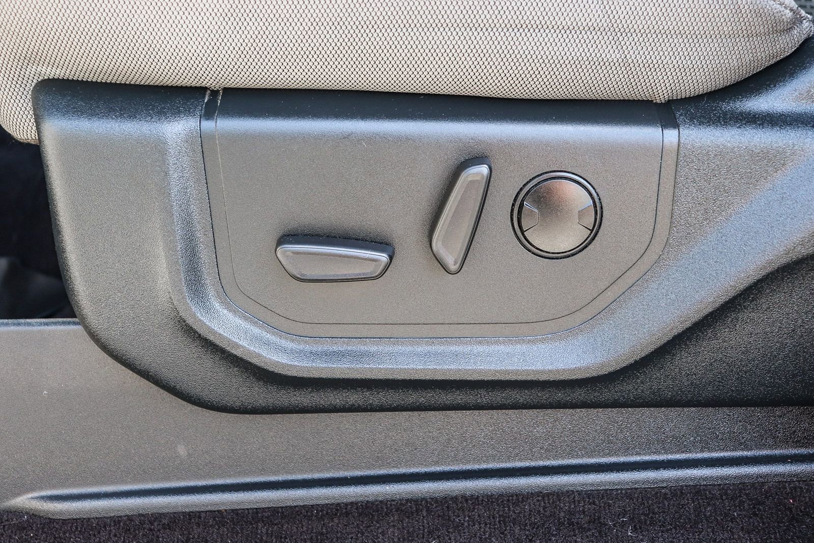 Certified 2019 Ford F150 XLT w/ Equipment Group 302A Luxury AWD/4WD image 21