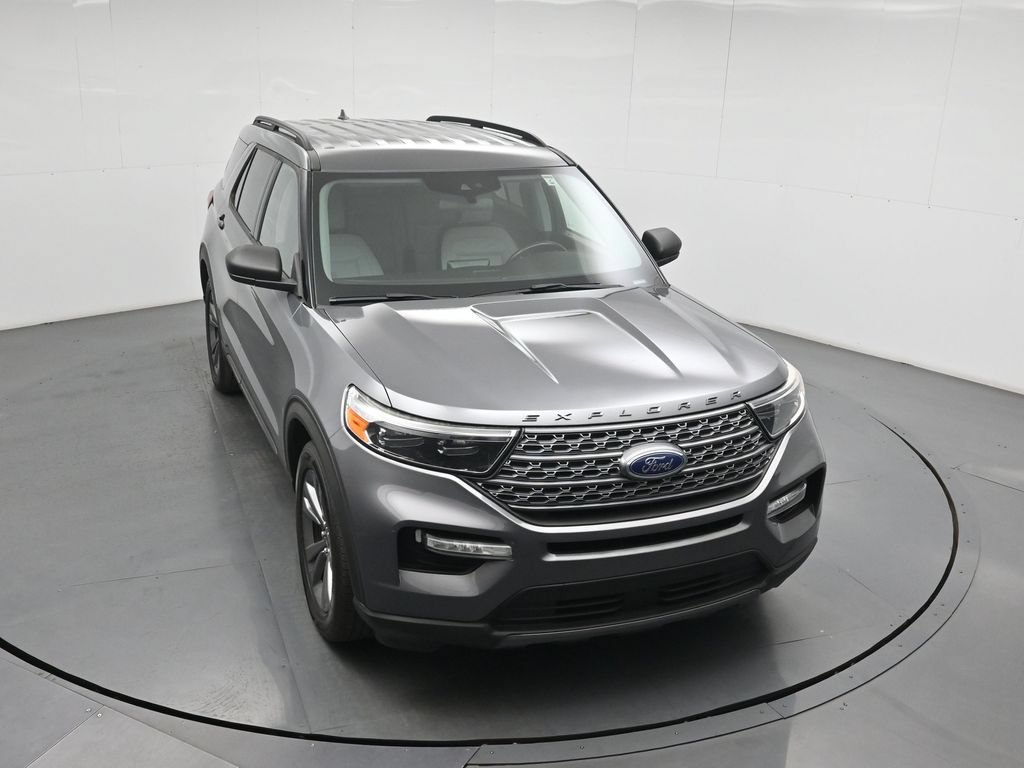 Certified 2021 Ford Explorer XLT w/ Equipment Group 202A RWD image 37