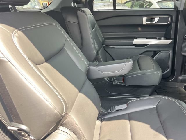 Certified 2023 Ford Explorer XLT w/ Equipment Group 202A AWD/4WD image 26