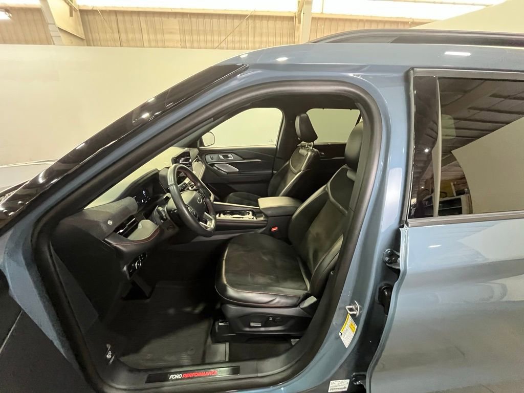 Certified 2025 Ford Explorer ST image 18