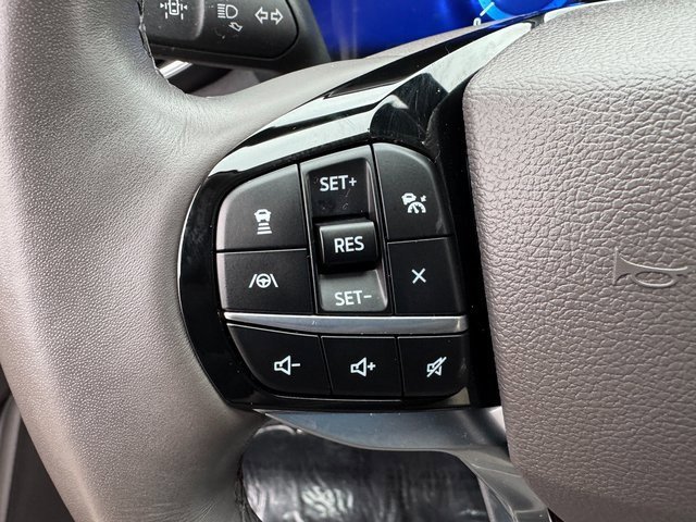 Certified 2022 Ford Explorer Platinum w/ Technology Package image 24