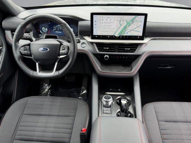Certified 2025 Ford Explorer ST-Line AWD/4WD image 3