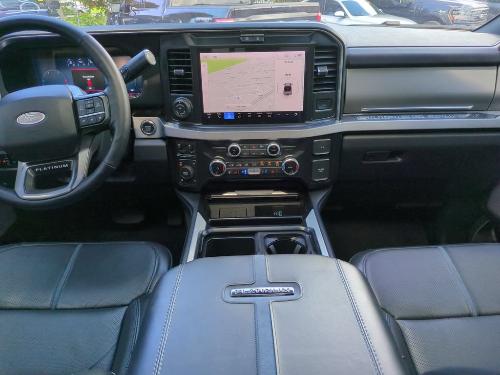 Certified 2025 Ford F250 Platinum w/ FX4 Off-Road Package AWD/4WD image 16