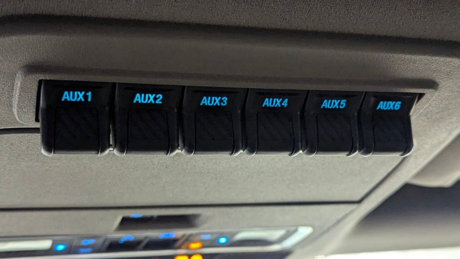 Certified 2025 Ford F350 Platinum w/ Platinum Plus Package image 24