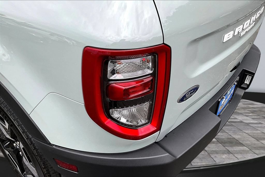 Certified 2024 Ford Bronco Sport Outer Banks w/ Tech Package AWD/4WD image 26