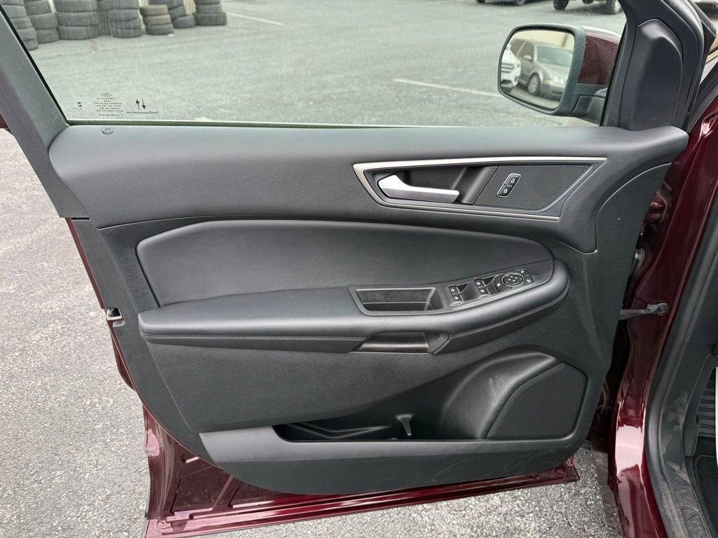 Certified 2022 Ford Edge SEL w/ Convenience Package AWD/4WD image 12