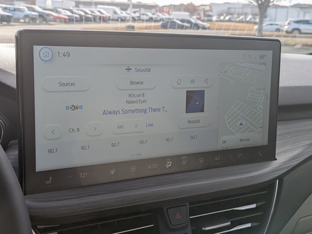 Certified 2024 Ford Escape SE w/ PHEV Premium Package image 21