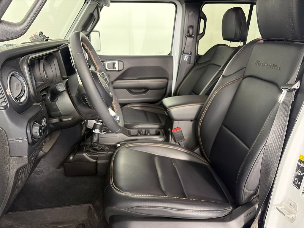 Used 2024 Jeep Wrangler Unlimited Sahara AWD/4WD image 11