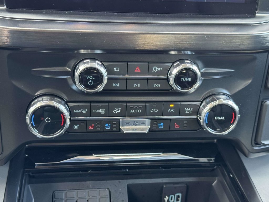 Certified 2026 Ford F350 Lariat w/ Black Appearance Package AWD/4WD image 5