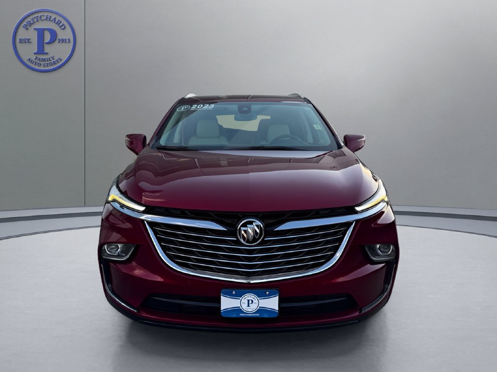 Used 2023 Buick Enclave Essence FWD image 3