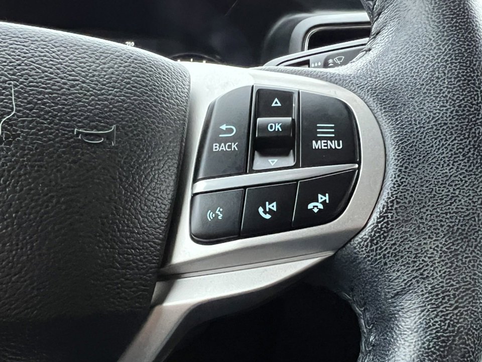 Certified 2022 Ford Explorer XLT w/ Equipment Group 202A image 21