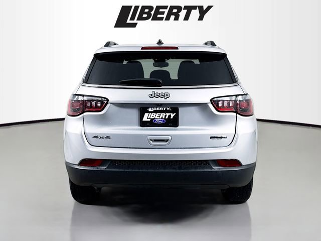 Used 2024 Jeep Compass Latitude image 6