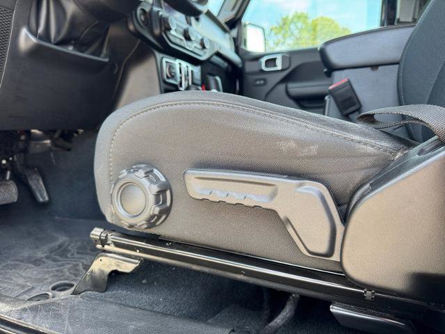 Used 2022 Jeep Gladiator Sport AWD/4WD image 19