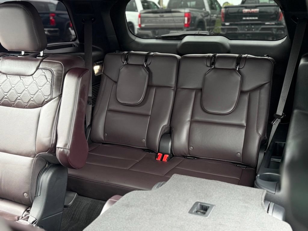 Certified 2026 Ford Explorer Platinum w/ LUX Leather Package AWD/4WD image 22