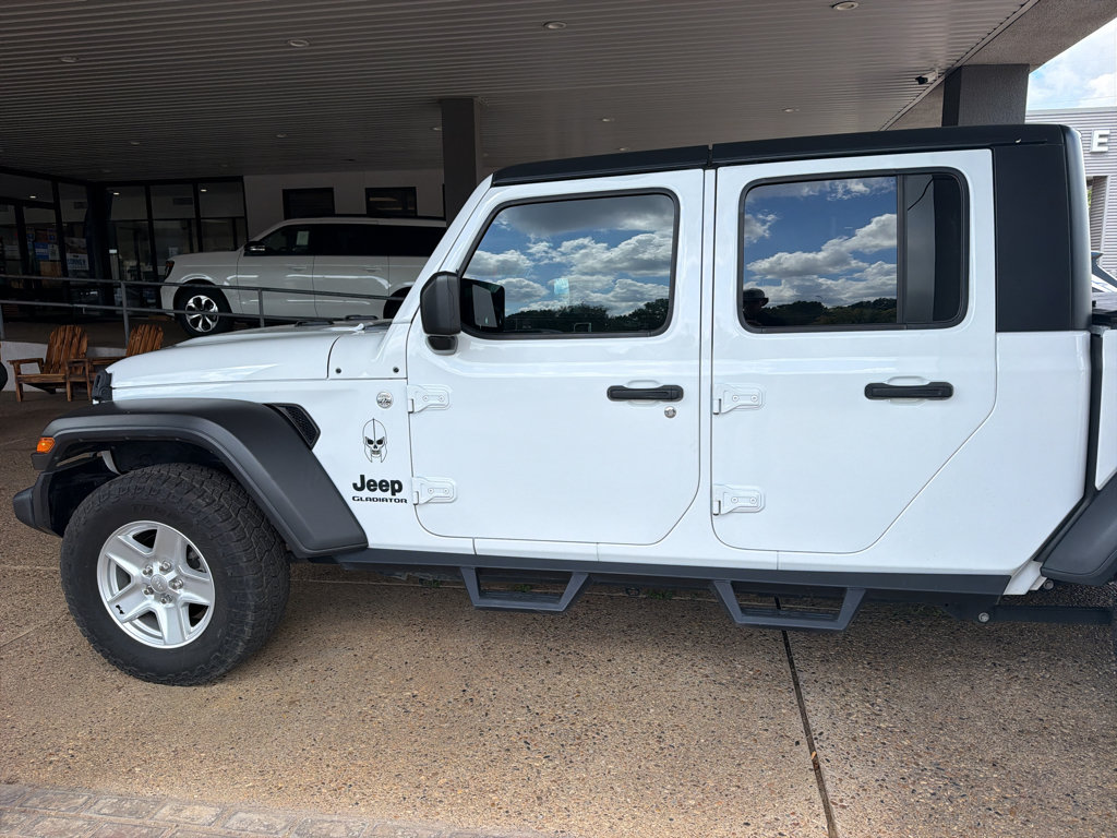 Used 2020 Jeep Gladiator Sport w/ Quick Order Package 24S AWD/4WD image 4