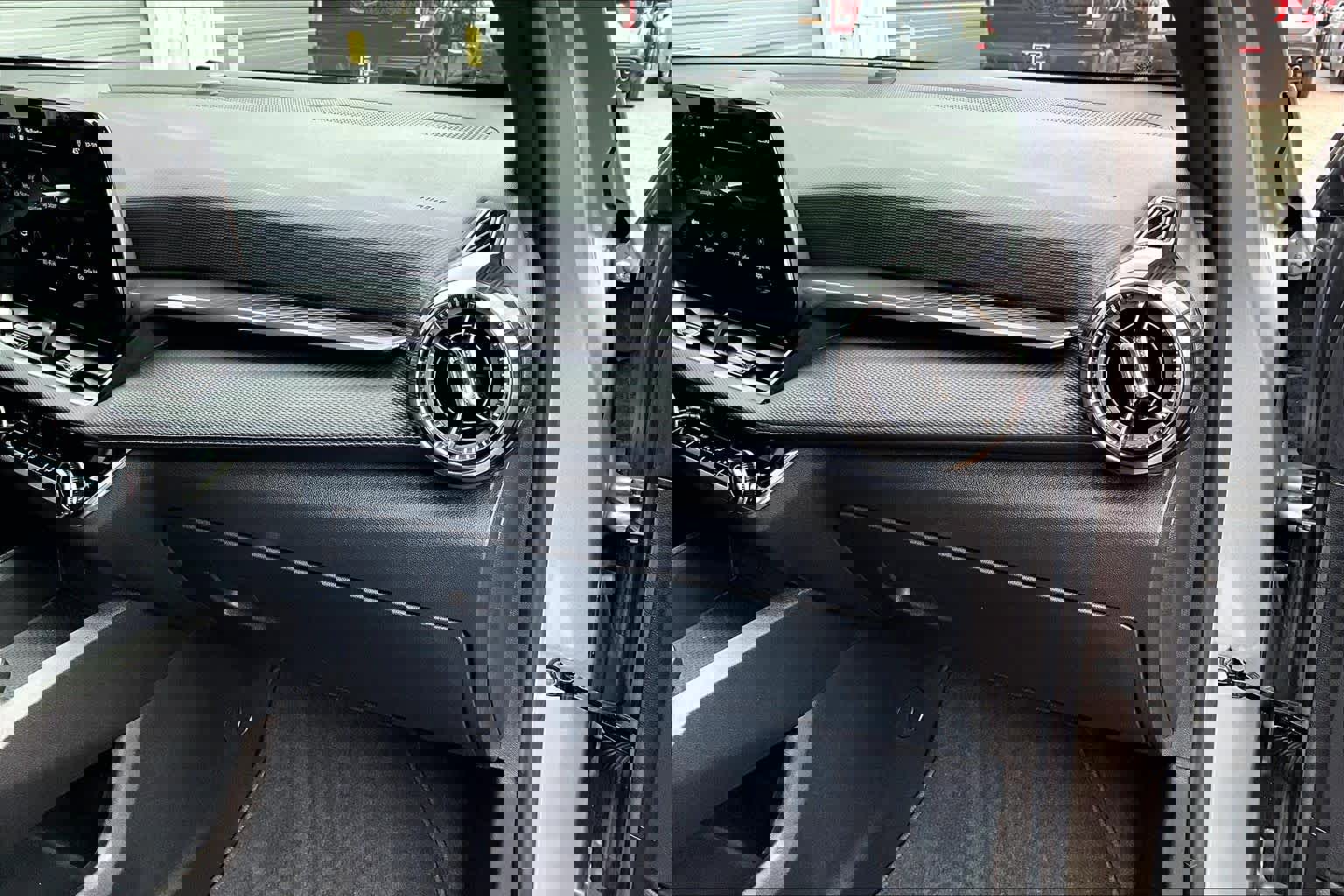 Used 2025 Chevrolet Equinox LT image 18