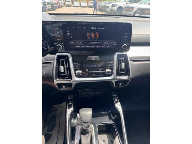Used 2022 Kia Sorento SX FWD image 17