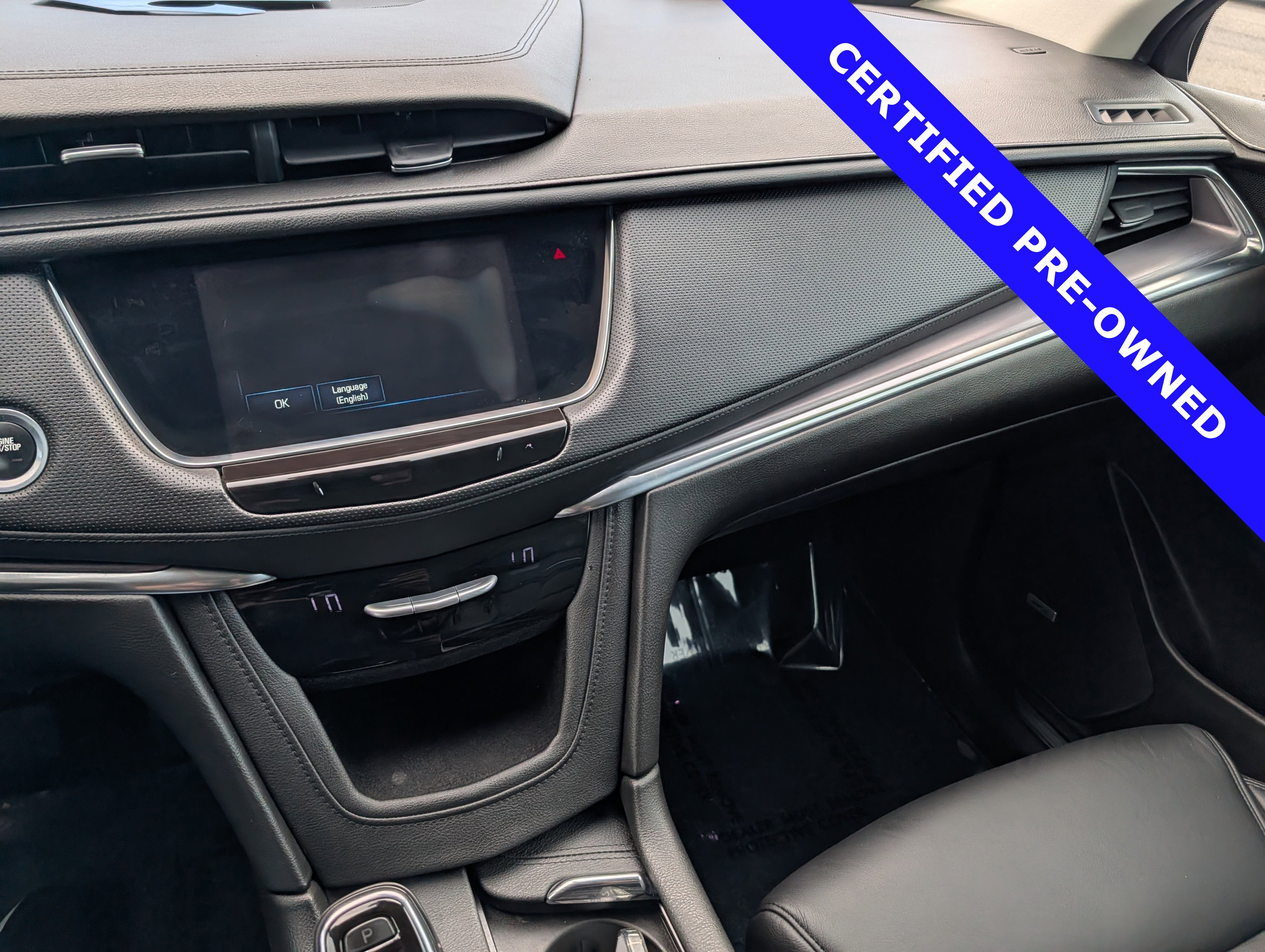 Used 2017 Cadillac XT5 Luxury w/ Driver Awareness Package FWD image 30
