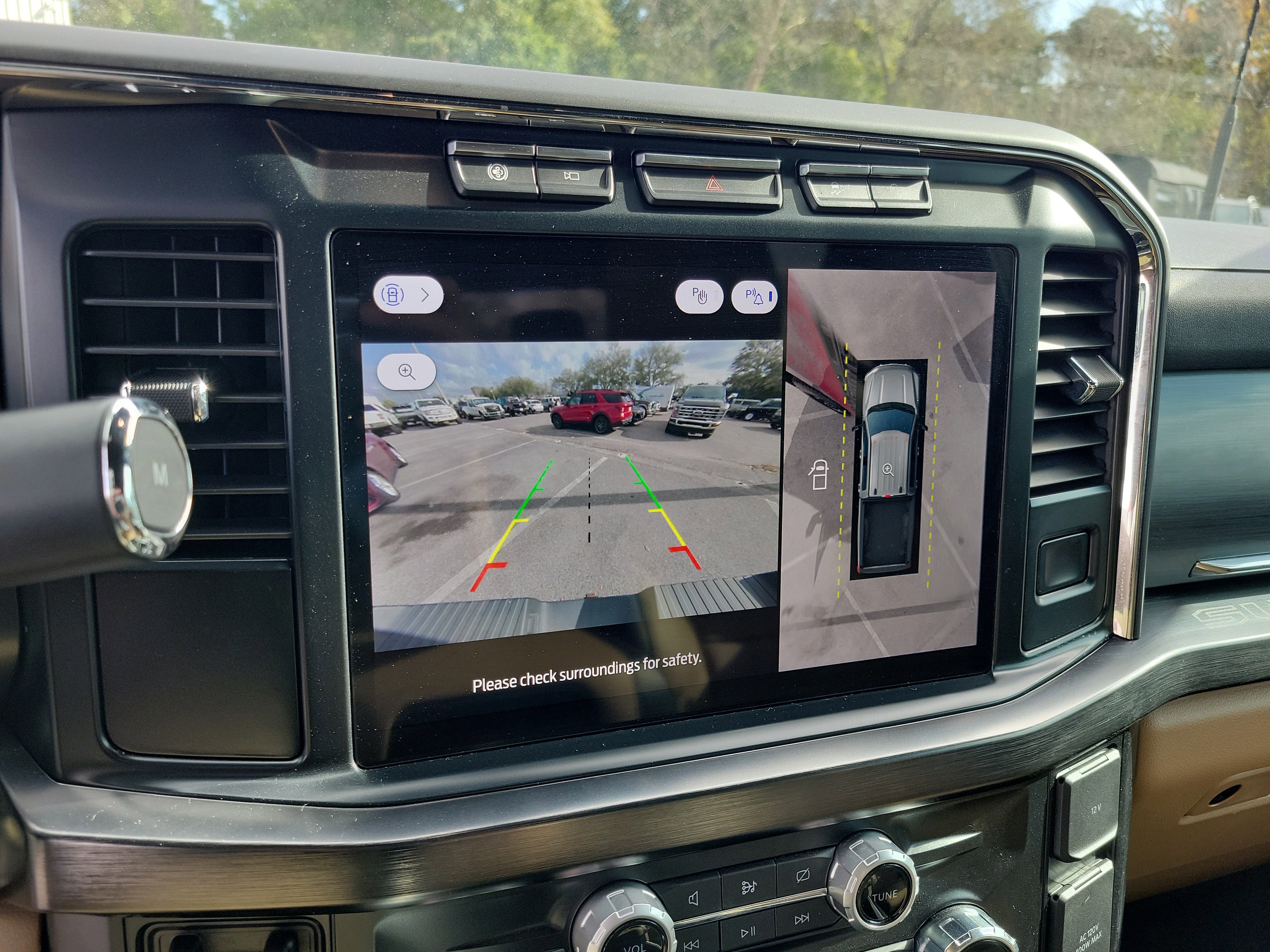 Certified 2024 Ford F250 Lariat w/ Sport Appearance Package image 18