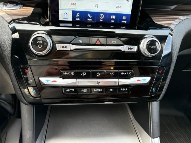 Certified 2022 Ford Explorer Limited w/ Limited Technology Package AWD/4WD image 25