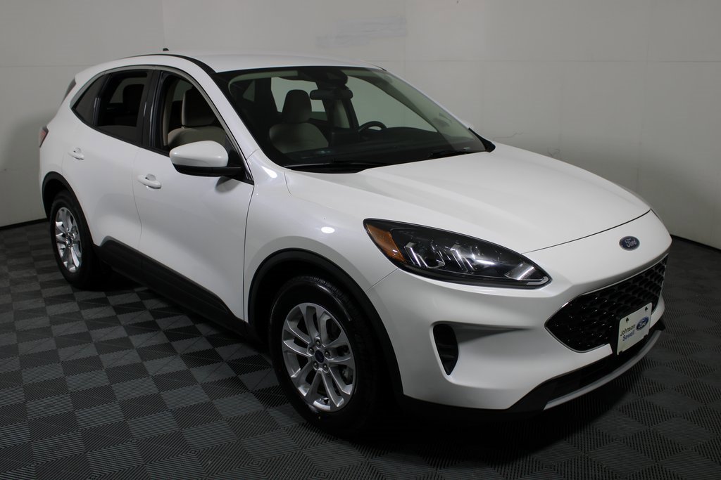 Certified 2020 Ford Escape SE image 1