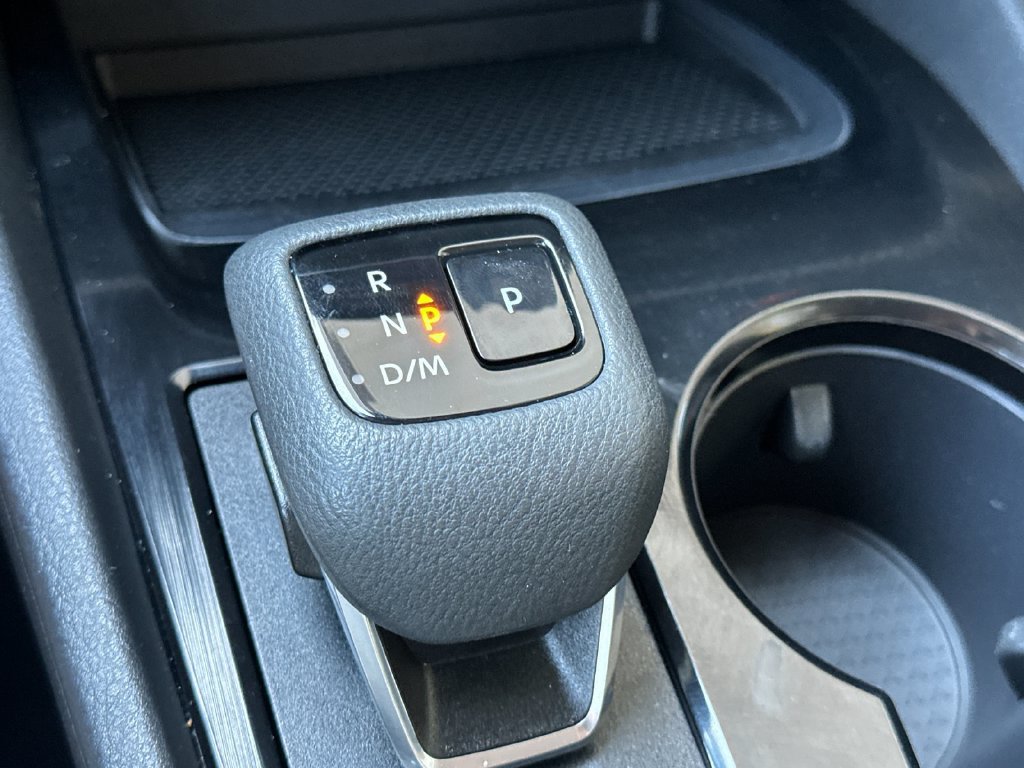Used 2025 Nissan Rogue SV AWD/4WD image 20