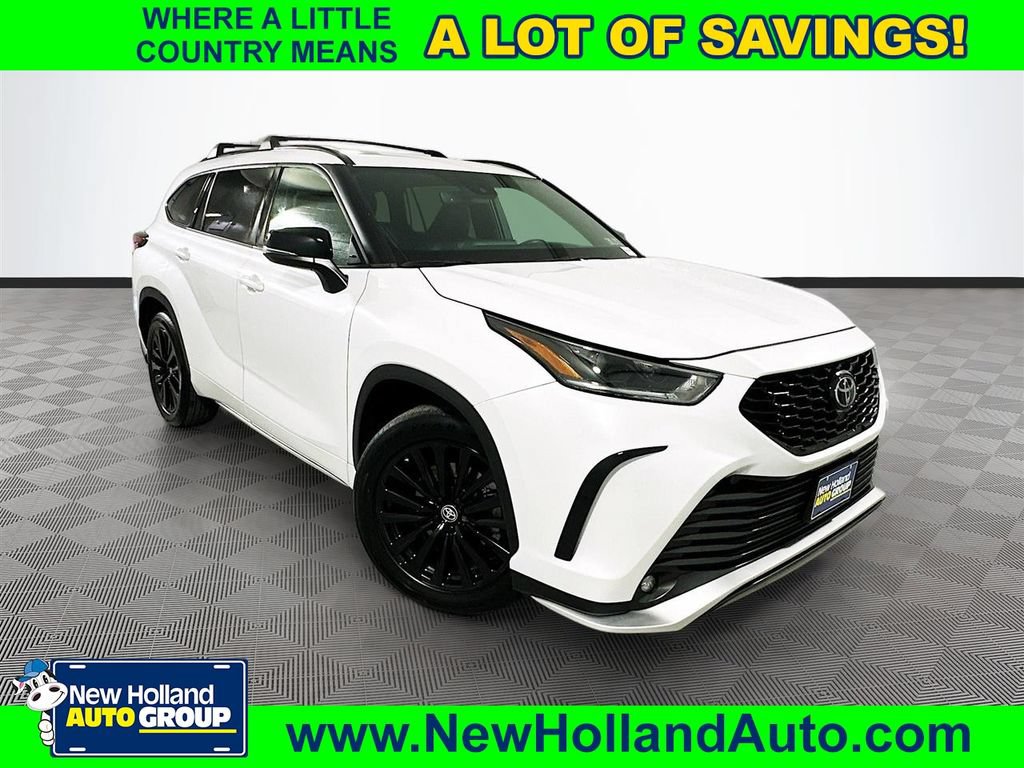 Used 2023 Toyota Highlander XSE FWD image 1