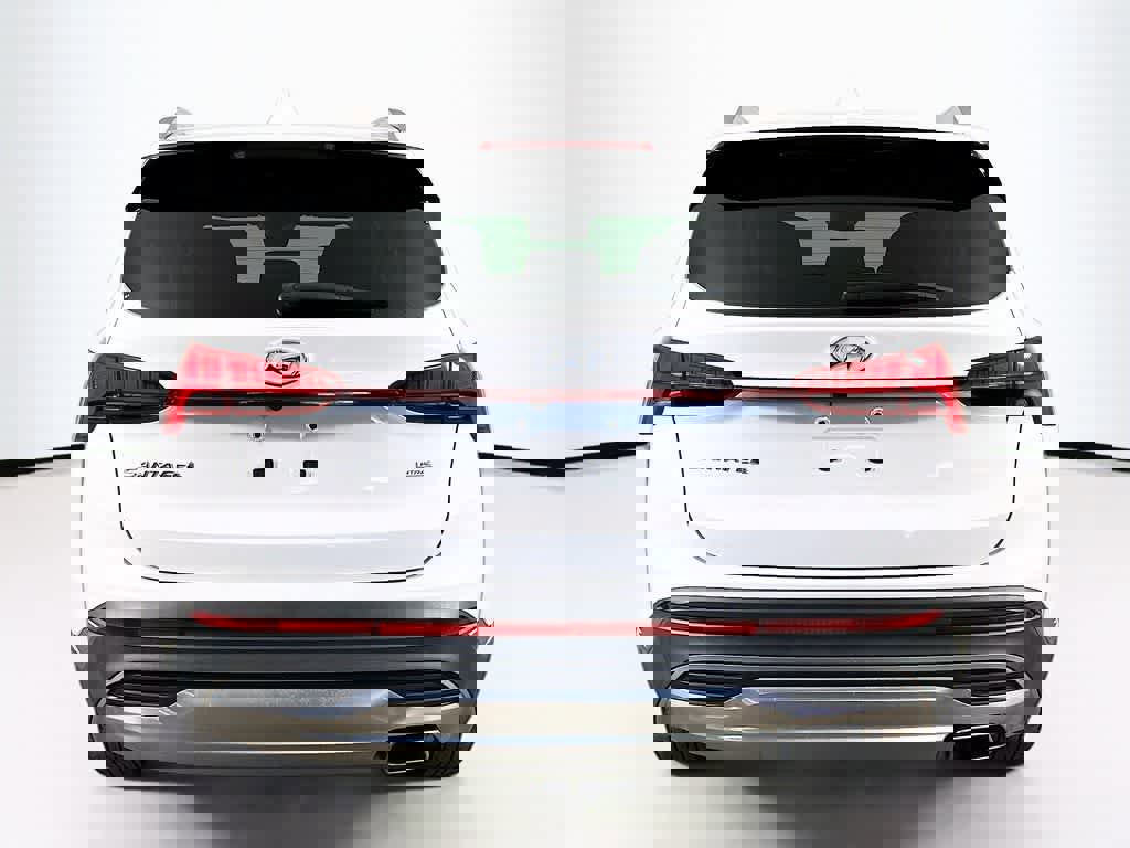 Used 2021 Hyundai Santa Fe SEL w/ Convenience Package image 4