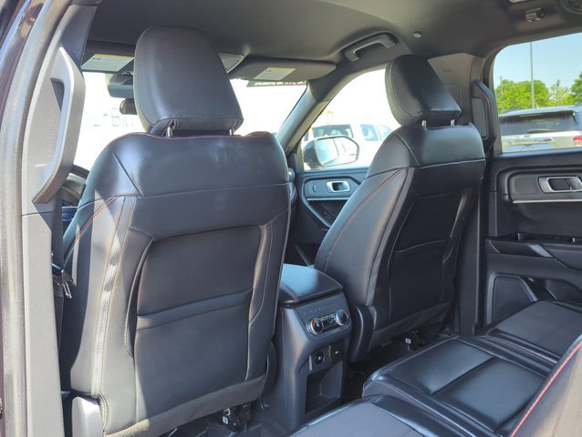 Certified 2025 Ford Explorer ST-Line w/ ST-Line Street Pack AWD/4WD image 18
