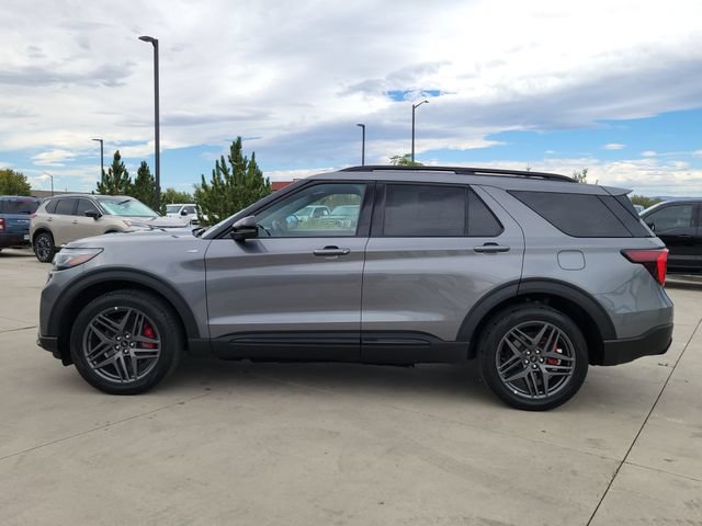 Certified 2025 Ford Explorer ST-Line w/ ST-Line Street Pack AWD/4WD image 6