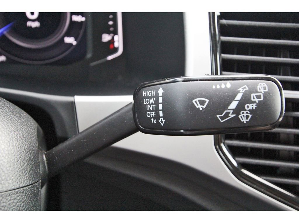 Used 2022 Volkswagen Atlas SEL Premium image 18