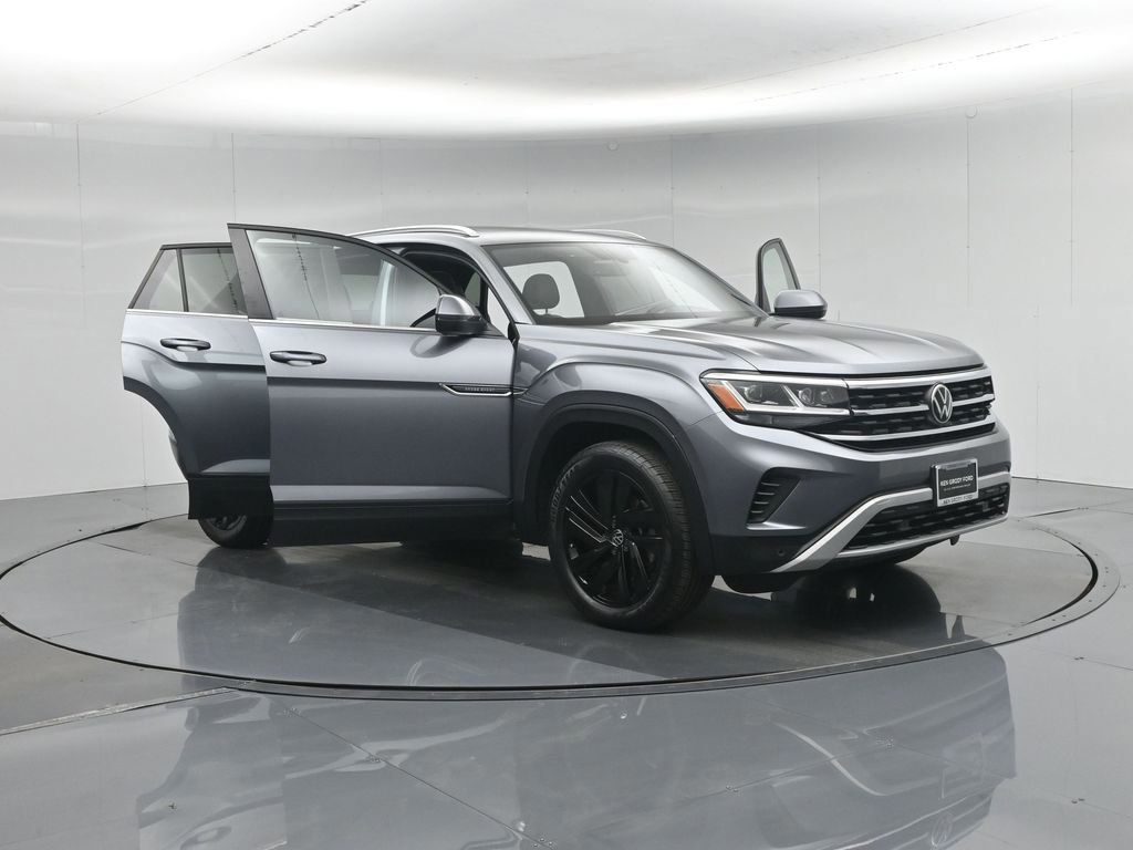 Used 2023 Volkswagen Atlas Cross Sport SE w/ Panoramic Sunroof Package image 58