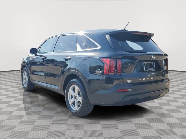 Used 2021 Kia Sorento LX image 2
