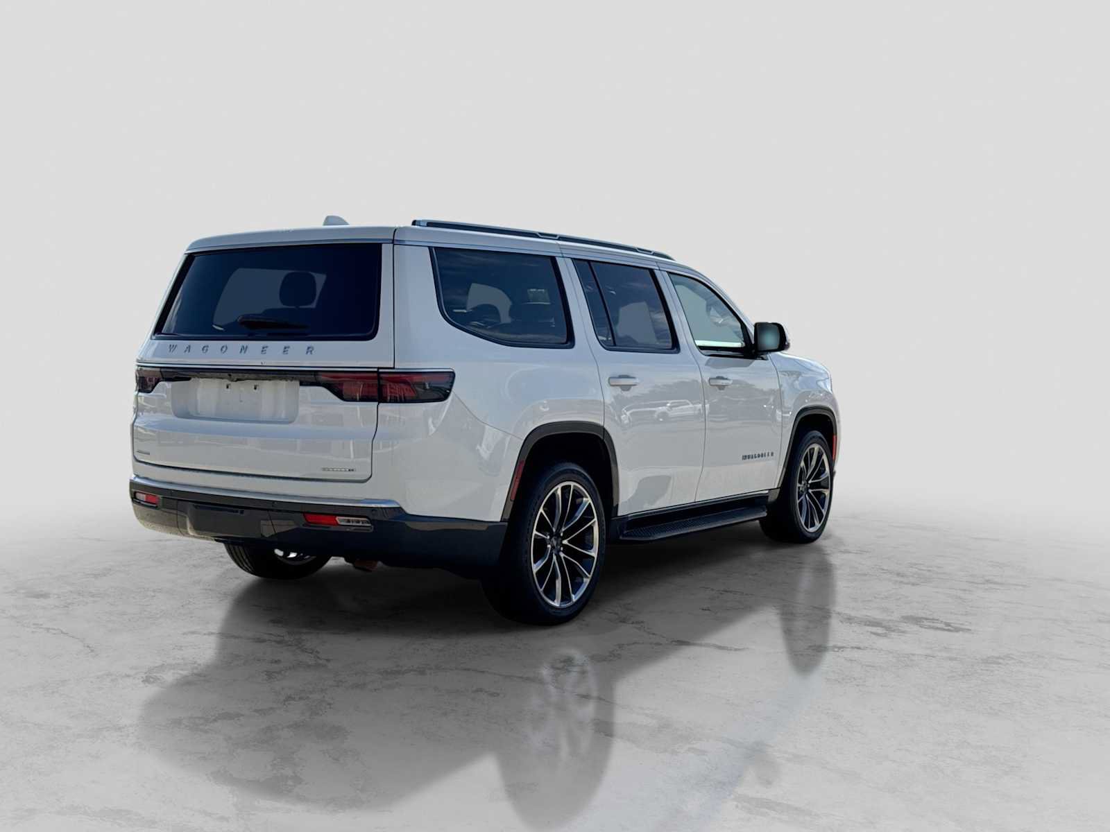Used 2022 Jeep Wagoneer Series II w/ Premium Group I AWD/4WD image 6