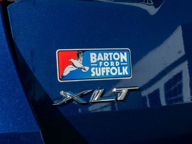 Certified 2022 Ford Explorer XLT w/ Equipment Group 202A image 11