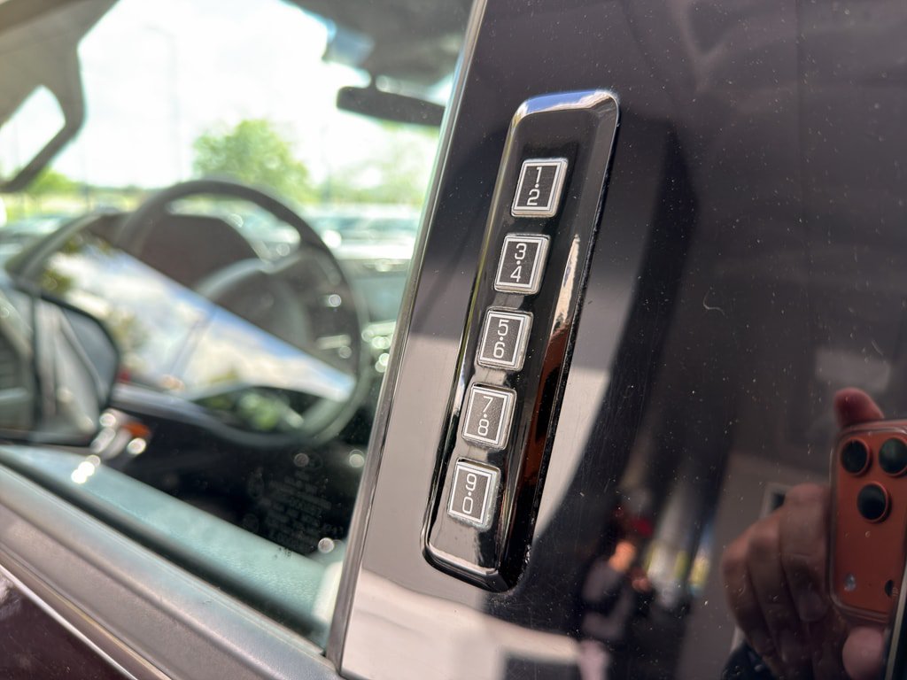 Certified 2018 Ford F150 Lariat w/ Equipment Group 502A Luxury AWD/4WD image 19