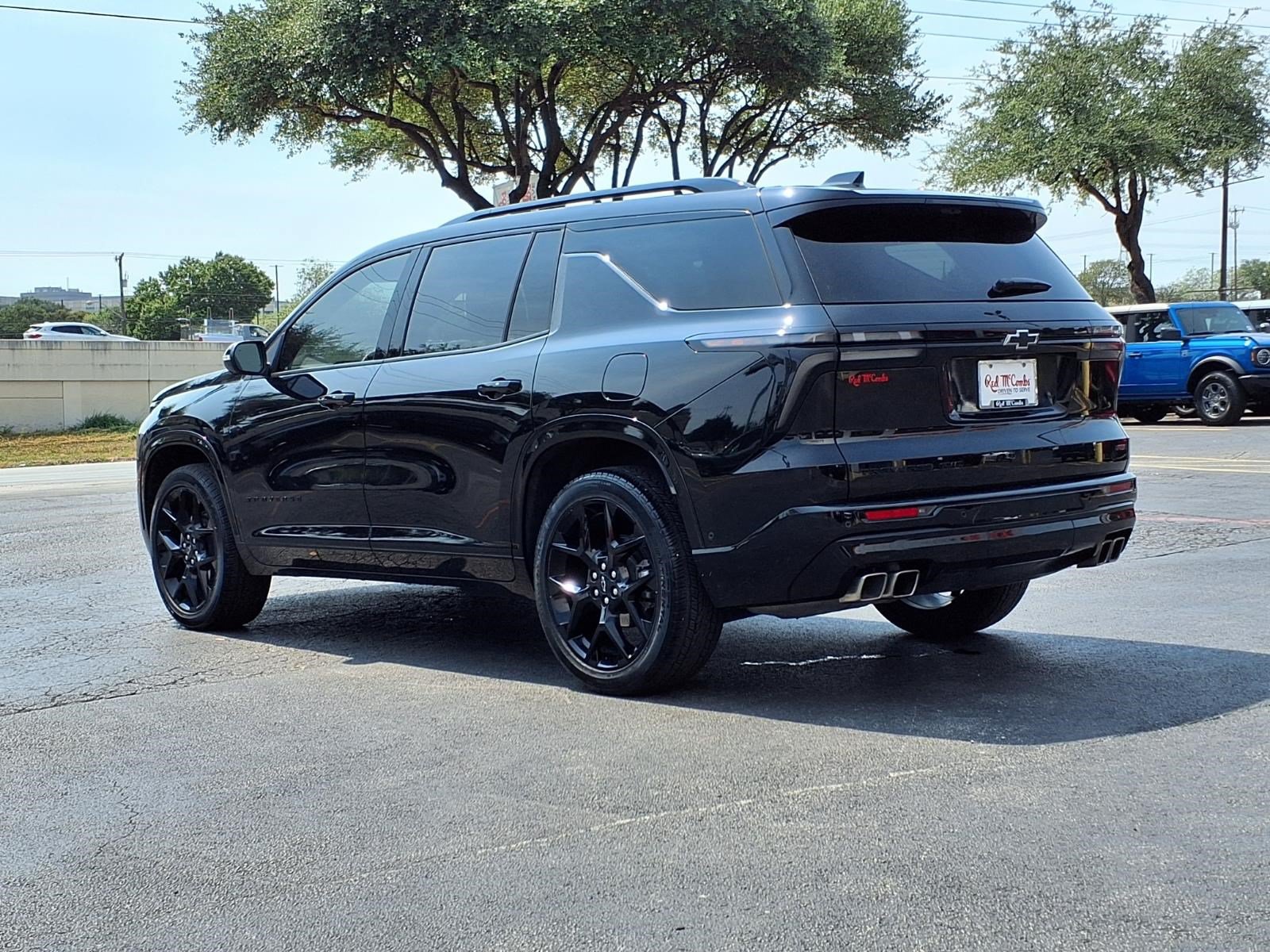 Used 2025 Chevrolet Traverse RS AWD/4WD image 8