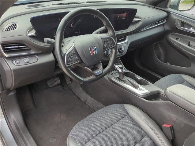 Used 2024 Buick Envista Preferred w/ Convenience I Package image 9