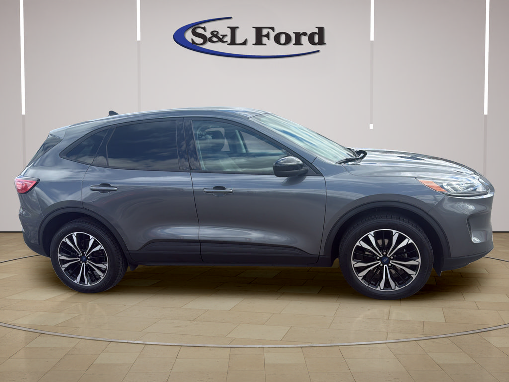 Certified 2022 Ford Escape SE w/ SE Sport Appearance Package AWD/4WD image 10