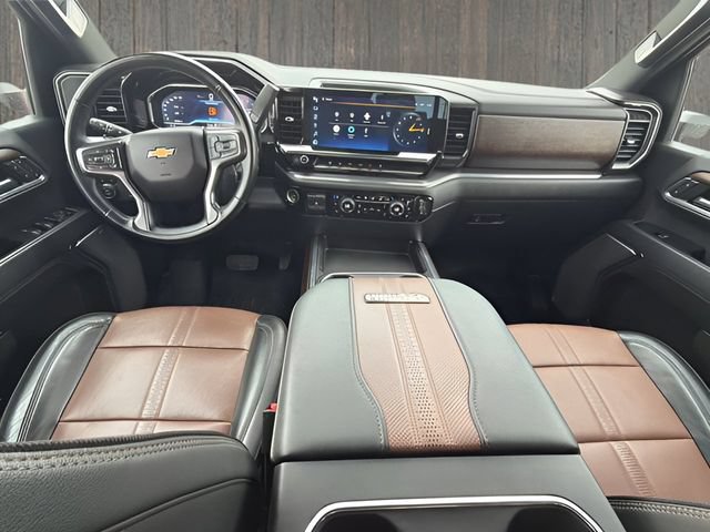 Used 2024 Chevrolet Silverado 3500 High Country AWD/4WD image 18