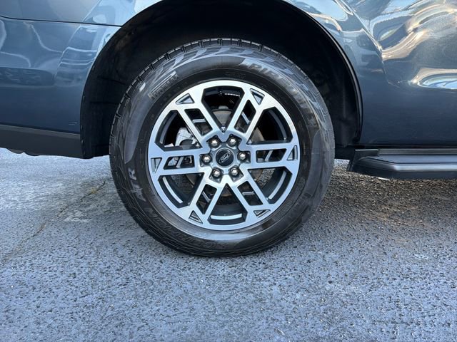 Certified 2025 Ford Expedition Active AWD/4WD image 32
